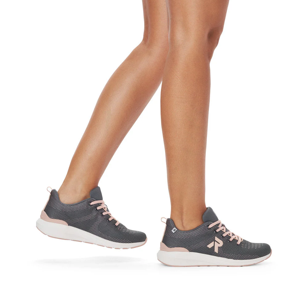 40100 Lace Up Sneaker - Image 15