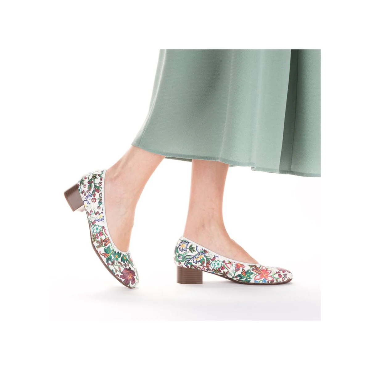 49260 Low Heel Shoe - Image 4