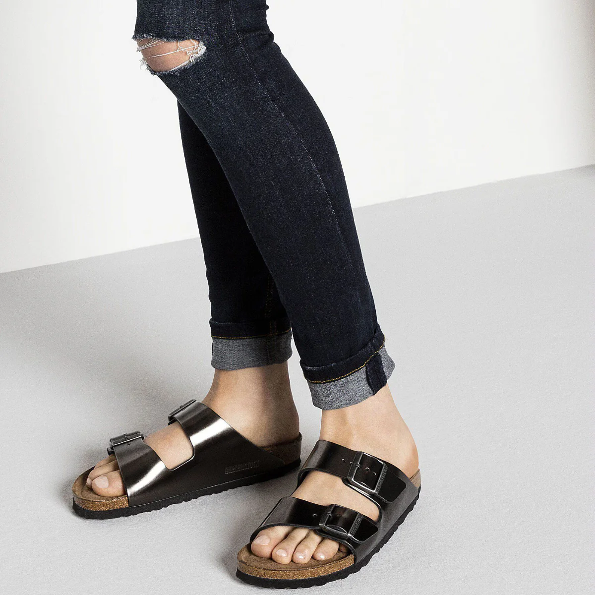 Birkenstock Arizona Soft Footbed – Metallic Anthracite - Image 7