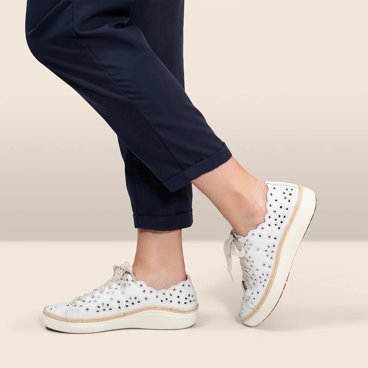 Aetrex Charlotte Women's Sneaker in White - Image 7