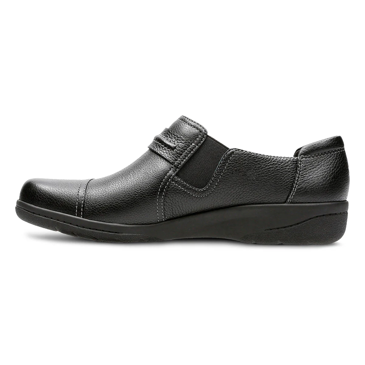 Clarks Cheyn Madi Women's Slip Ons in Black - Image 4