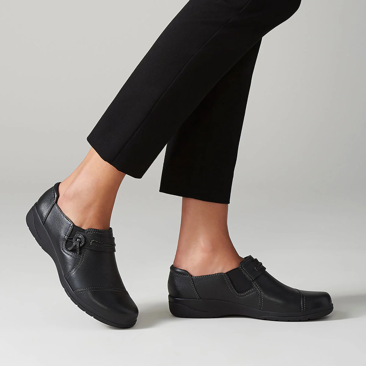 Clarks Cheyn Madi Women's Slip Ons in Black - Image 7