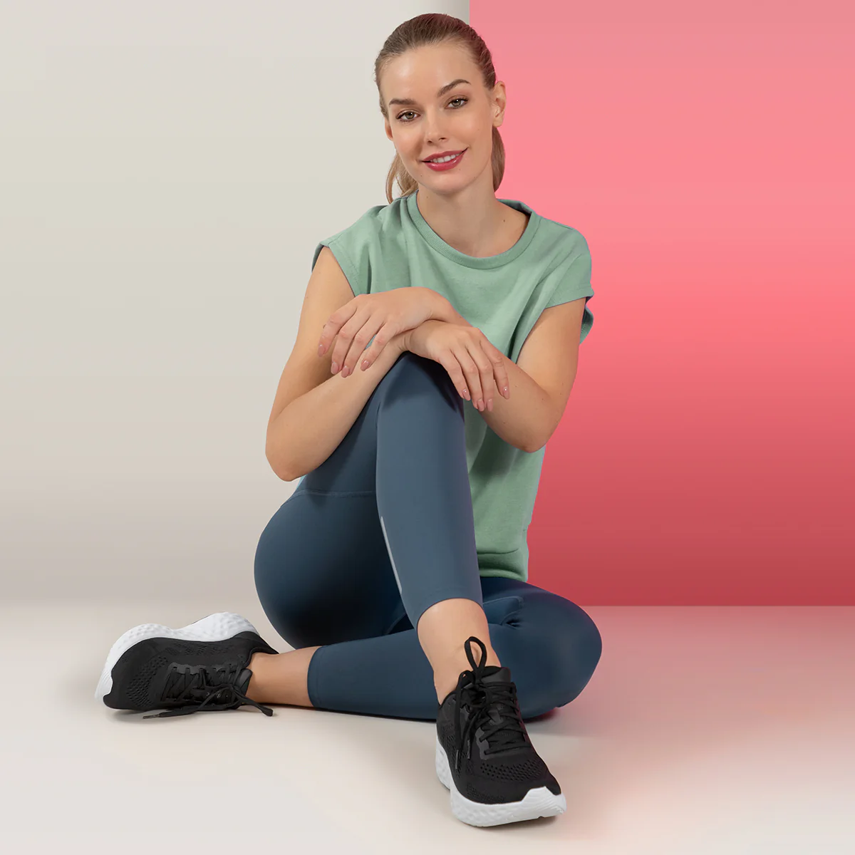 Aetrex Danika Arch Support Sneaker in Black - Image 6