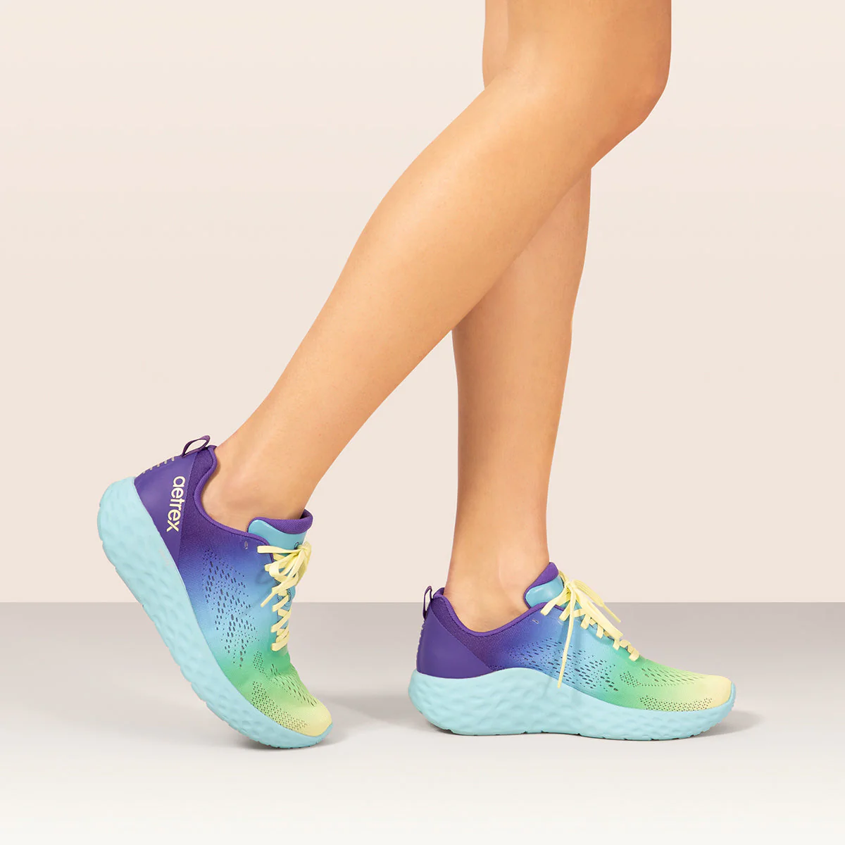 Aetrex Women's Danika Arch Support Sneaker in Ombre - Image 7