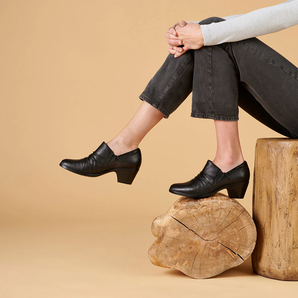Emily Cove Women's Dress Slip-On Pump in Black - Image 7