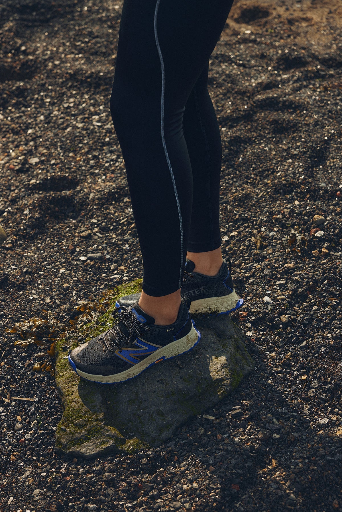 New Balance Fresh Foam X Hierro V7 Gore-Tex® Traile Women's Running Shoes in Marine Blue - Image 8