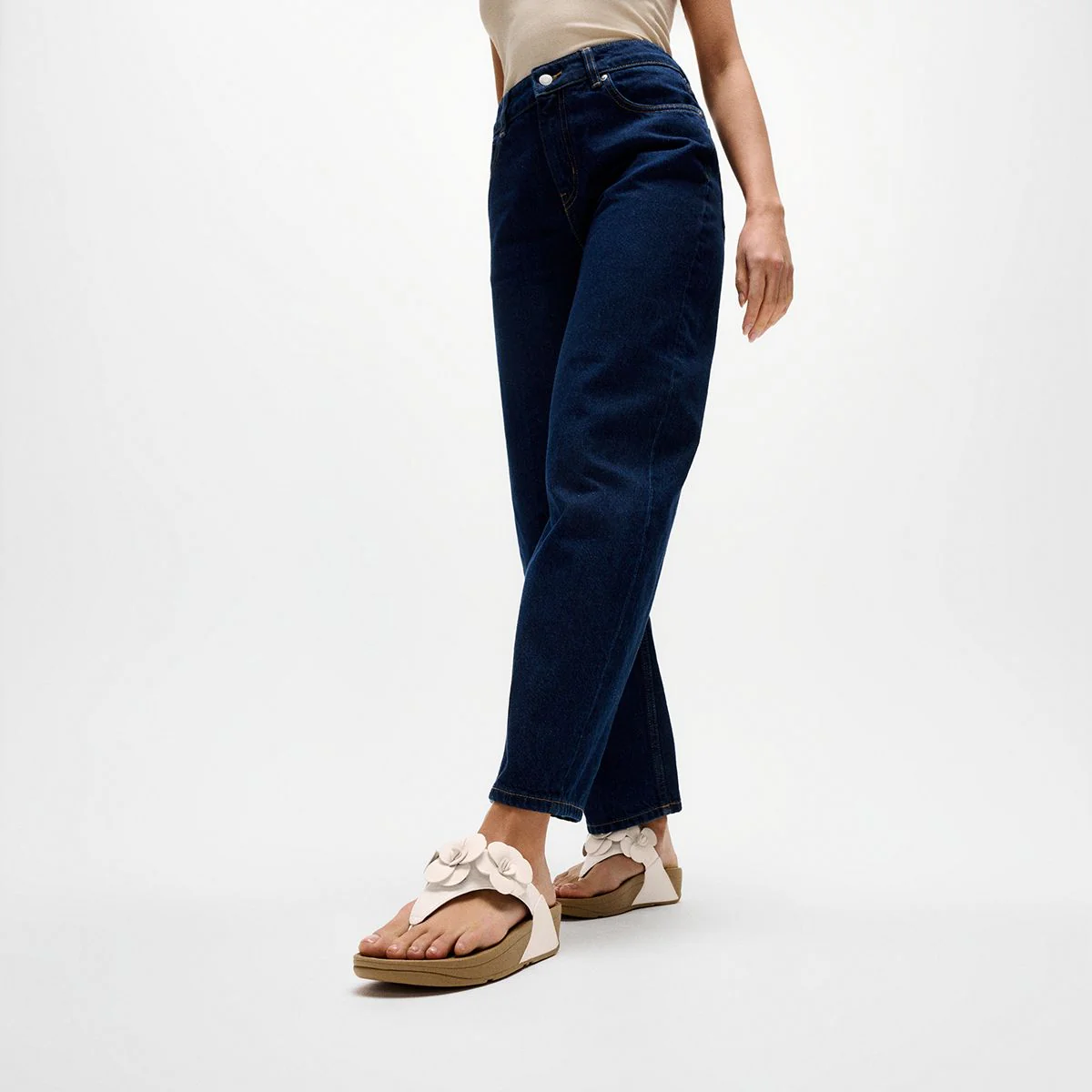 LULU Flower Leather Toe-Post Sandals in White - Image 5