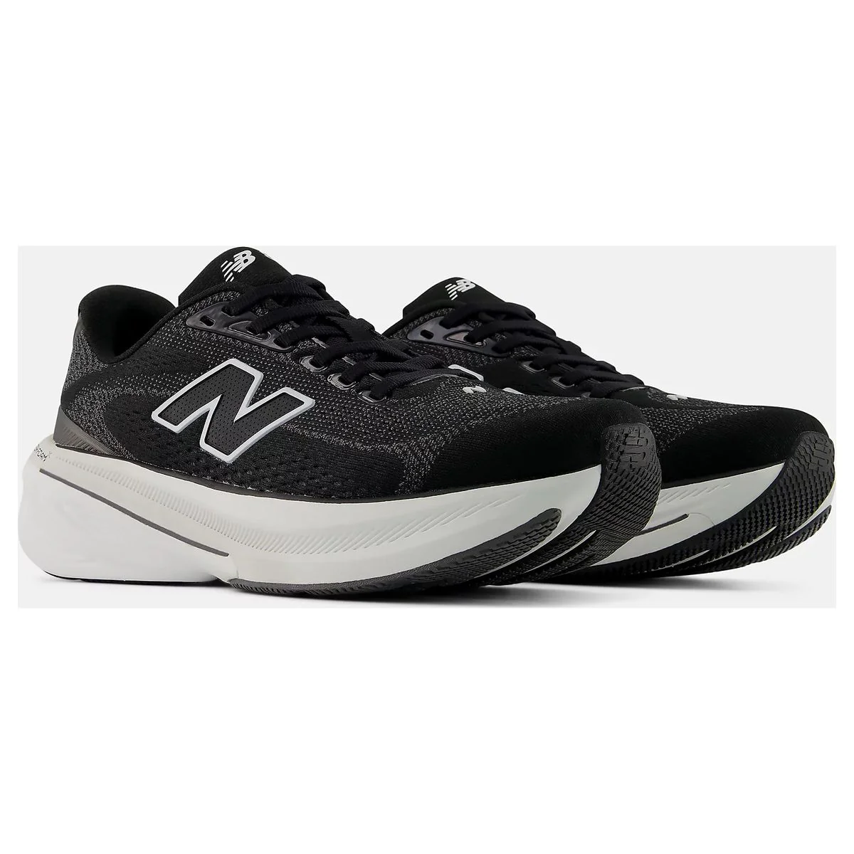 New Balance Women's Fresh Foam X 860v15 in Black White