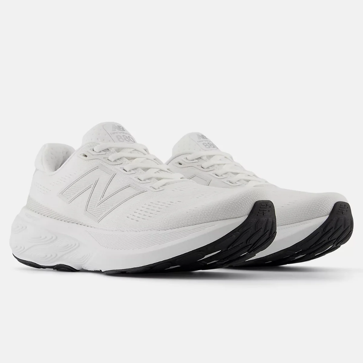 New Balance Women's Fresh Foam X 880v15 in White