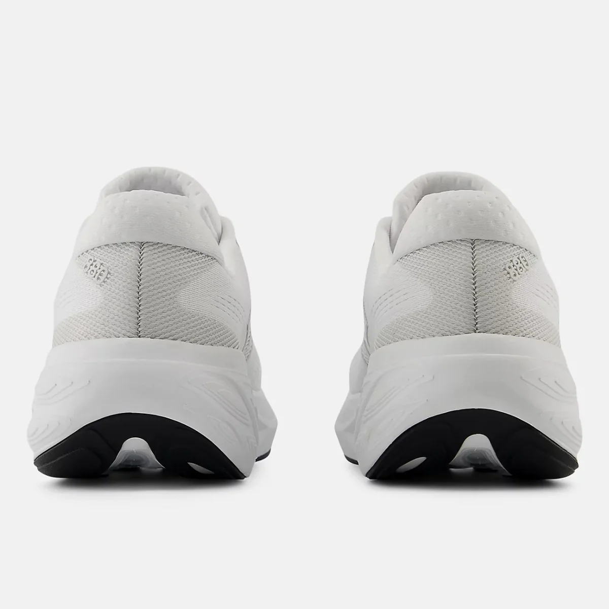 New Balance Women's Fresh Foam X 880v15 in White - Image 4