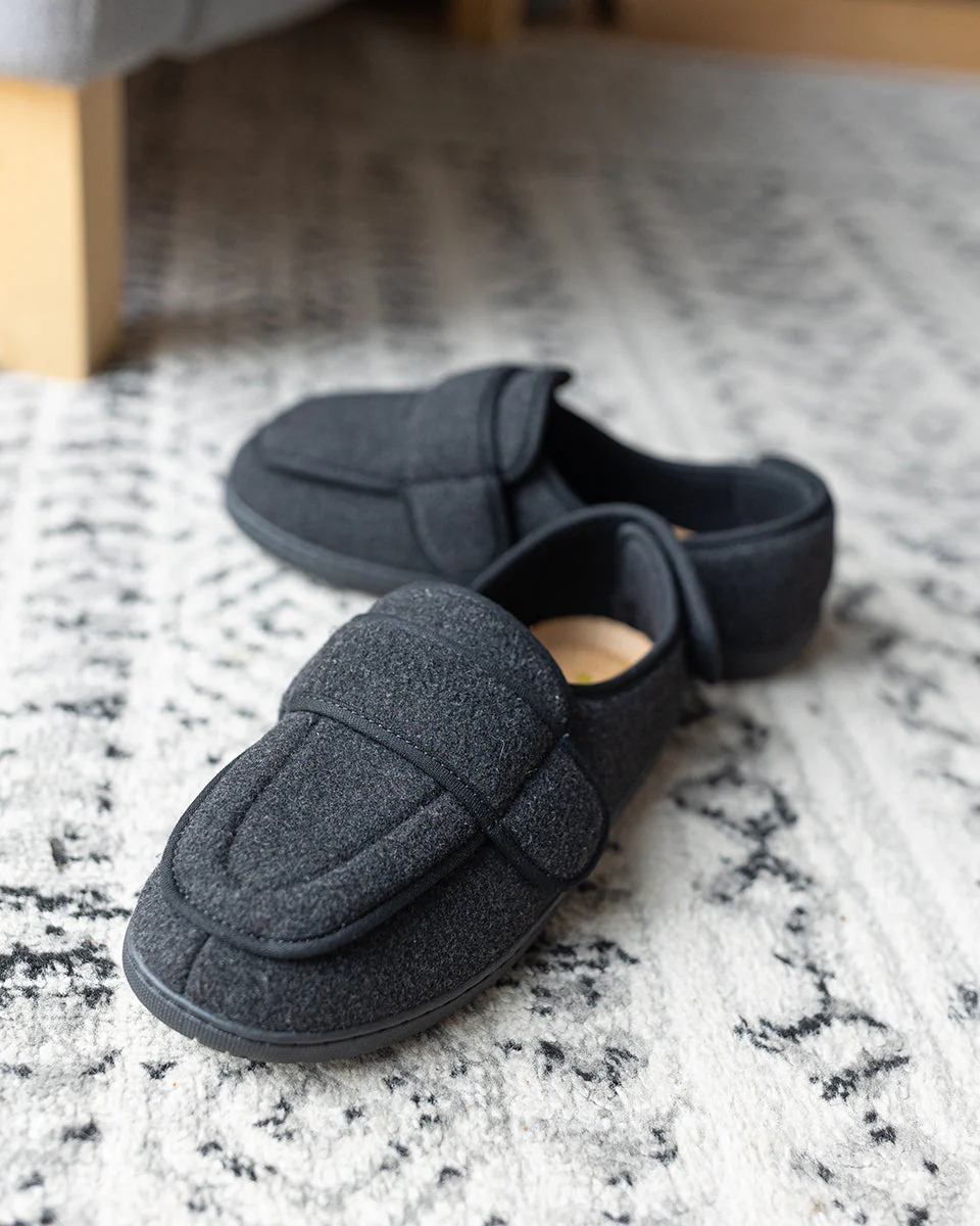 Physician L2 Black Wool Women's Slippers - Image 8