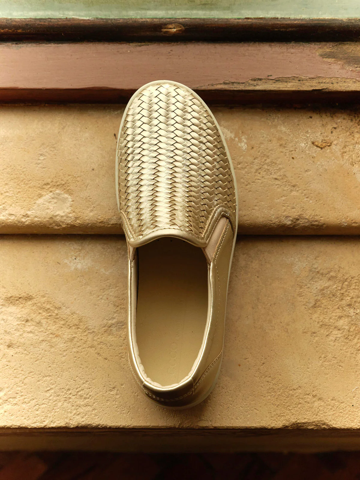 Soft 7 Women's Woven Leather Slip-On Sneaker - Image 8