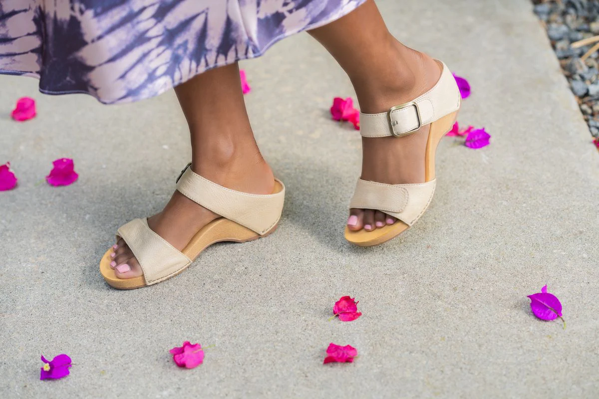 Dansko Tanya Burnished Women's Leather Sandals in Linen - Image 5
