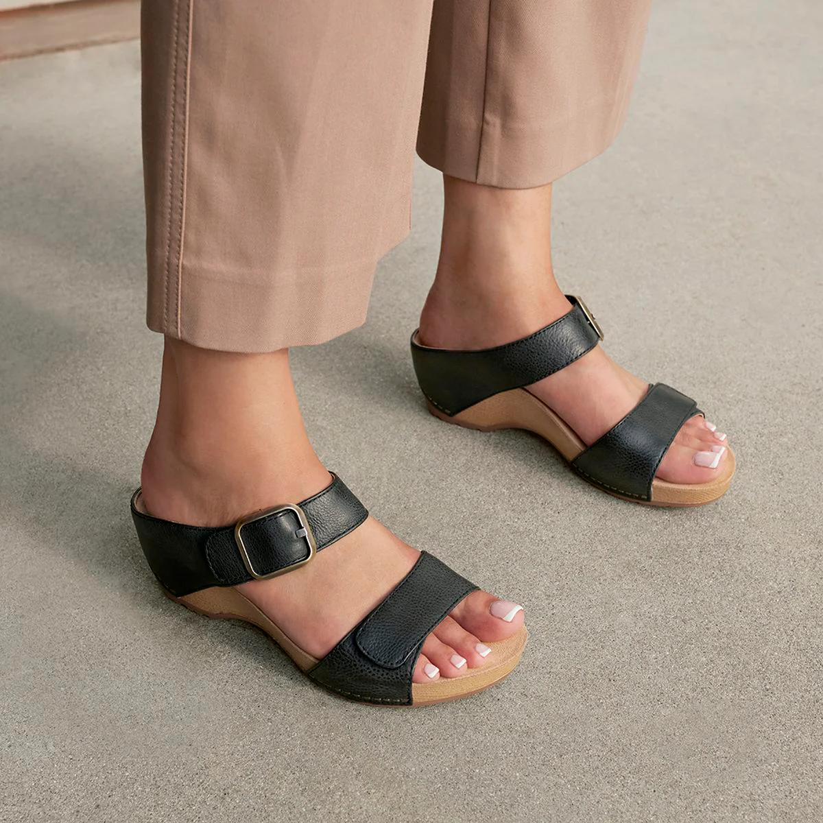 Dansko Tanya Burnished Women's Leather Sandals - Image 3