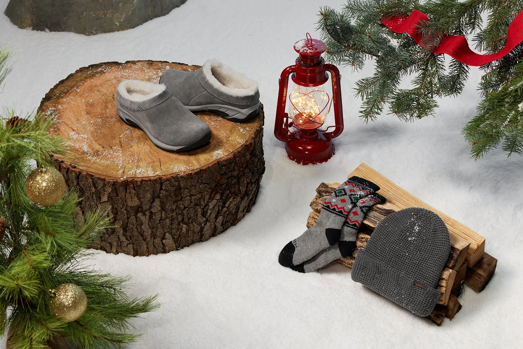Women's Encore Ice 4 Slip On Fur Lined Clog - Image 8